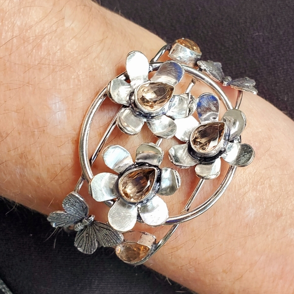 New Unique Morganite Butterflies and Flowers Silver Cuff Bracelet. - Picture 8 of 16